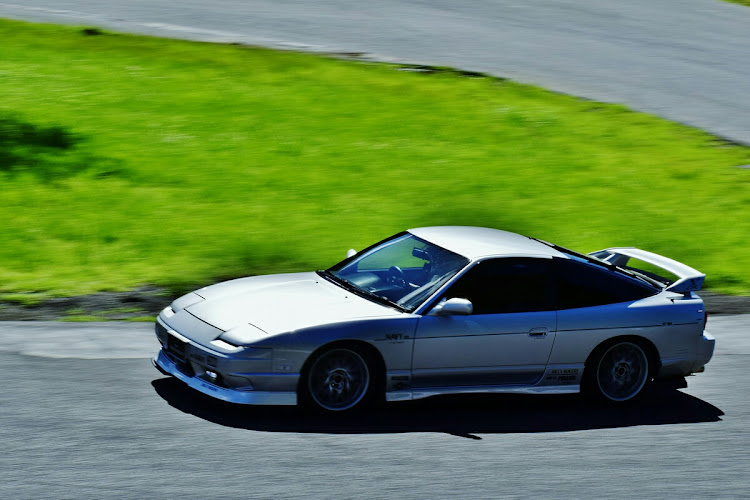 180SXのサーキット走行・一眼レフ・走行写真・モーターランド三河に関するカスタム事例の投稿画像1枚目