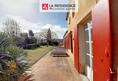 Maison avec piscine et terrasse 3