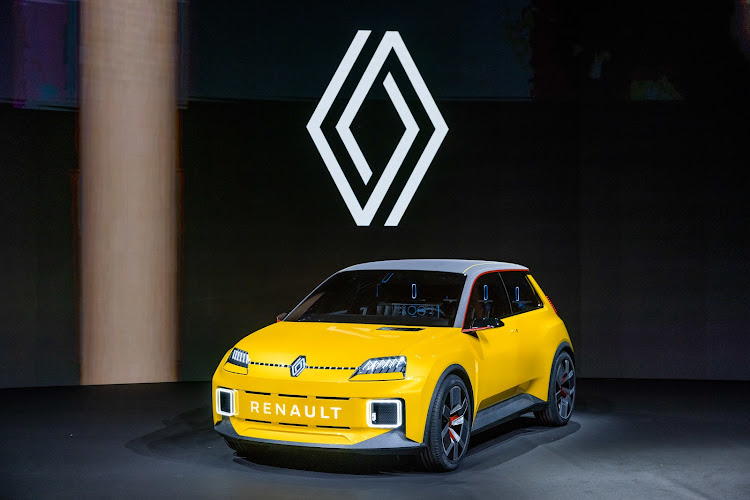 The production version of the Renault 5 Prototype will use the same fully electric technology as the Zoe. Production is expected to begin in 2024.