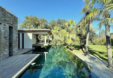 Villa with pool and terrace 10