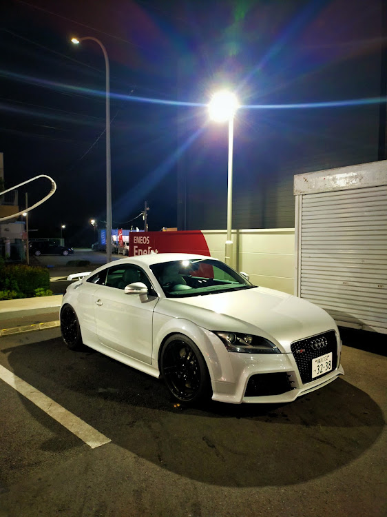TT RS クーペのガススタ洗車・ガソスタ洗車に関するカスタム事例の投稿画像1枚目