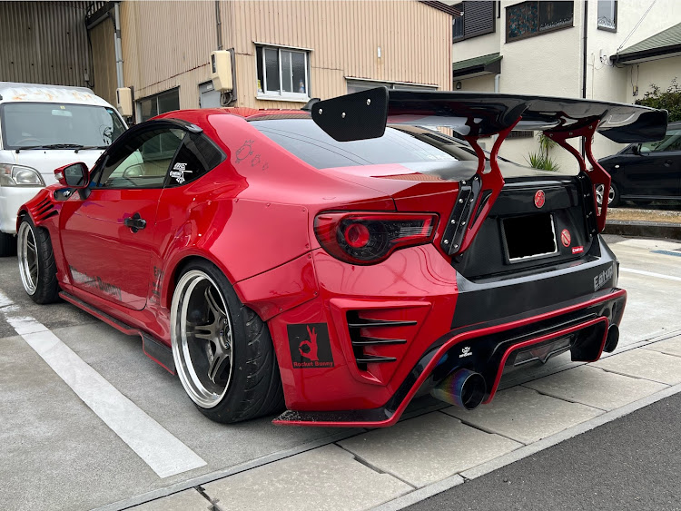 86のEat up⤴️・ロケットバニー86・やっぱりお尻は大事・斜めカラー・ハチビー愛好会に関するカスタム事例の投稿画像2枚目