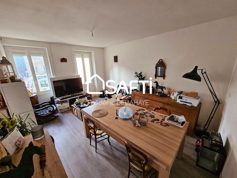 Vente appartement 4 pièces 90 m² à Saint-Julien-Beychevelle (33250), 150 000 €
