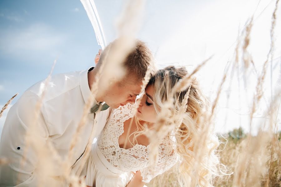 Fotógrafo de casamento Aleksey Kurochkin (akurochkin). Foto de 2 de outubro 2017