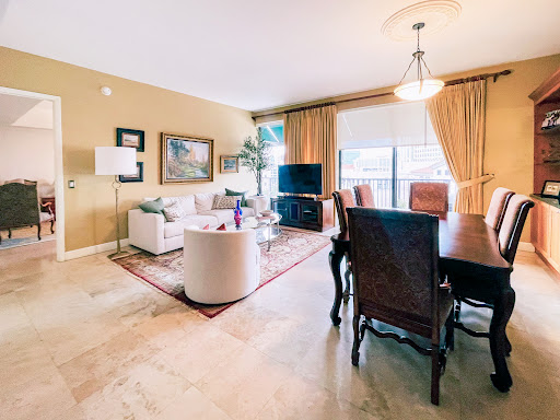 Apartment with pool 3