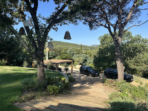 Maison avec piscine et jardin 3