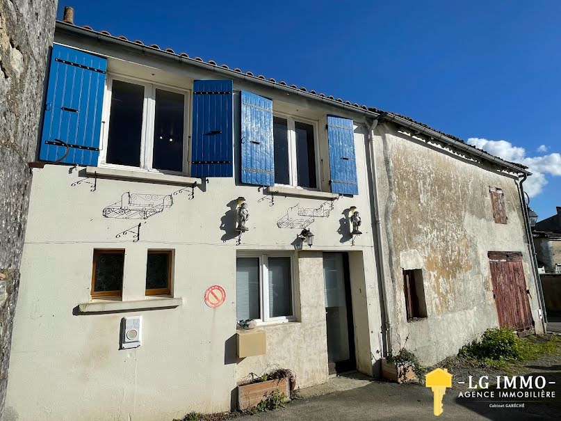 Vente maison 5 pièces 218 m² à Saint-Genis-de-Saintonge (17240), 130 000 €