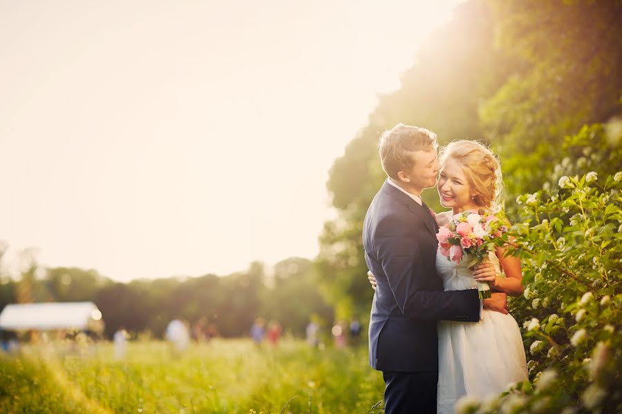 Fotógrafo de casamento Yumir Skiba (skiba). Foto de 6 de junho 2014