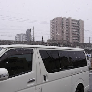 ハイエースバン TRH200V