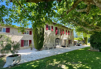 Maison avec piscine et terrasse 18