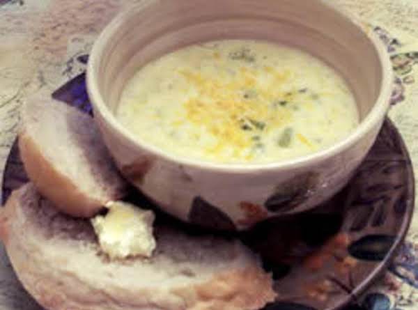 EASY BROCCOLI SOUP_image