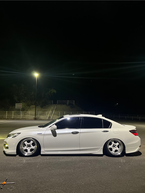 アコードのアコードハイブリッド・CR7・WORK MEISTER S1 3P・workwheels・車高調整に関するカスタム事例の投稿画像4枚目