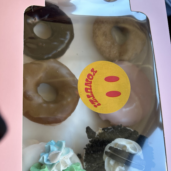 Pretty excited for these donuts! The owner did a great job of e planning what is done to avoid cross contamination. They took time because they are made to order…