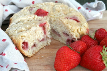 Slow Cooker Strawberry Scone