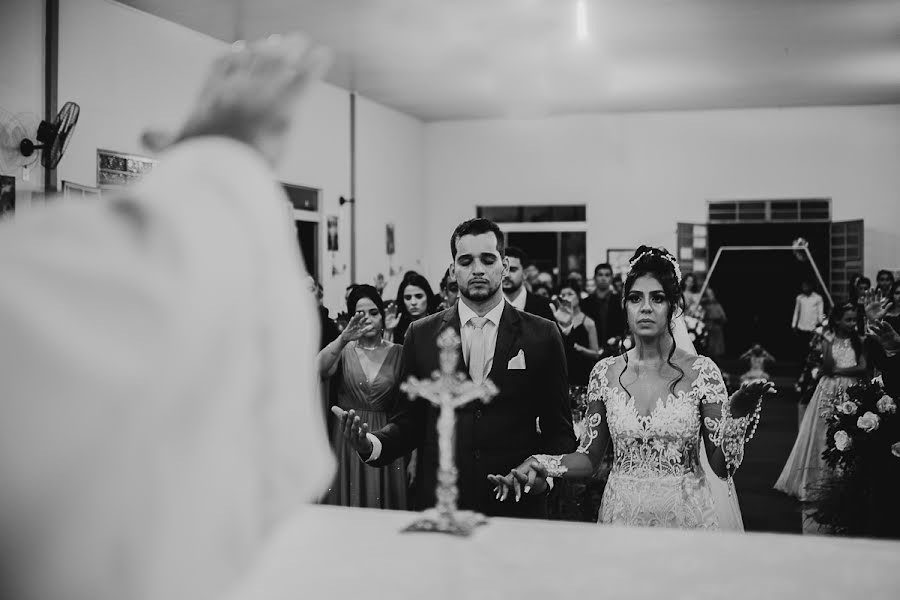 Wedding photographer Adones Fellipe (adonesfellipe). Photo of 11 April 2020