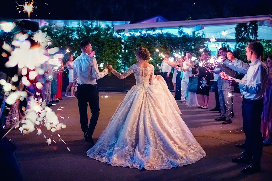 婚礼摄影师Aleksandra Savenkova（fotocapriz）。2018 8月26日的照片