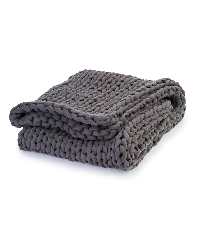 Bearaby Weighted Cotton Napper in Asteroid Grey.