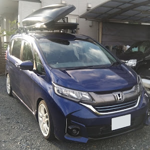 フリード GB5