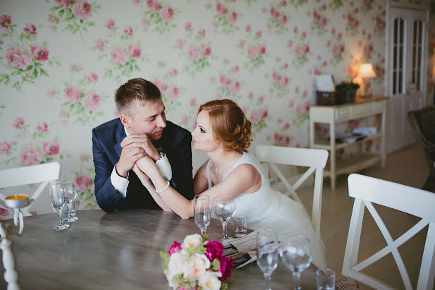 Wedding photographer Yuliya Tarasova (yuliatarassi1111). Photo of 21 January 2016