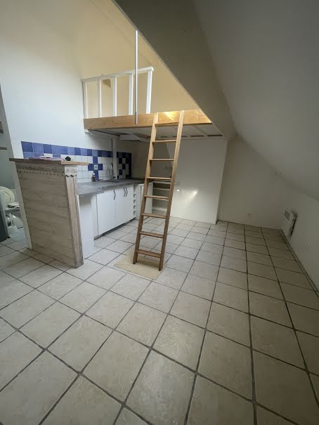 Location  appartement 1 pièce 15.41 m² à Belloy-en-France (95270), 450 €