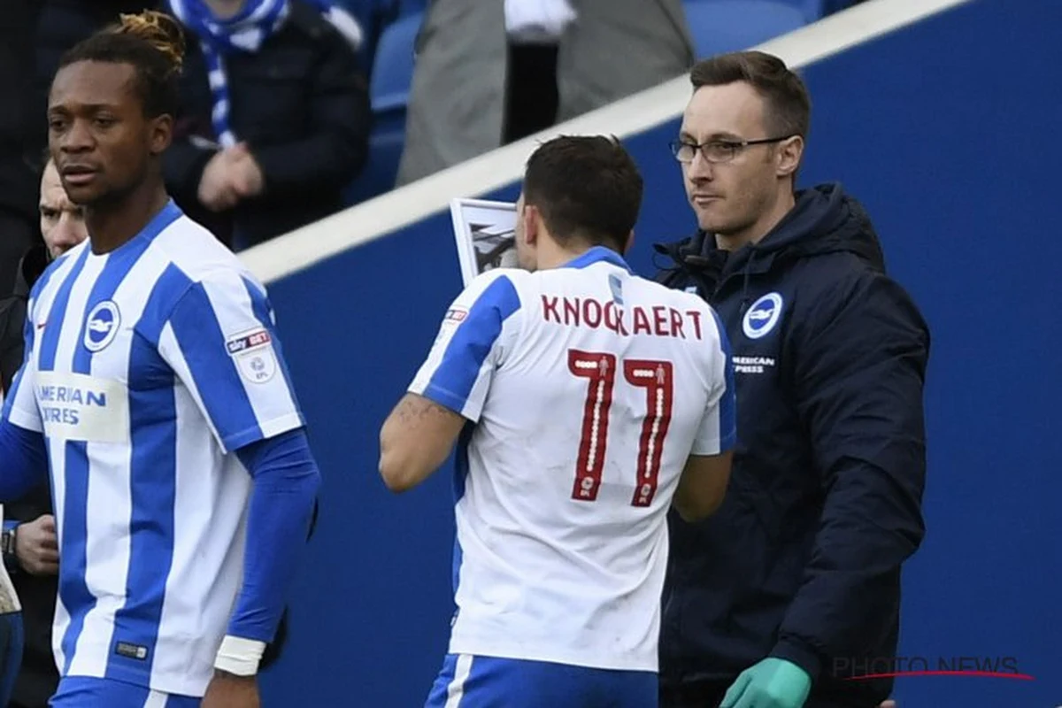 Bijzondere beelden! Woelwater Anthony Knockaert (ex-Standard) laat gevoelige kant zien met straf eerbetoon aan overleden vader