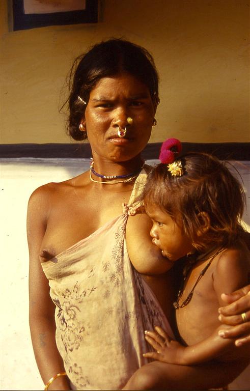 Bimba e capezzolo di mamma.. di leorol