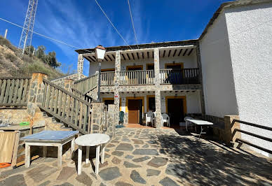 House with pool and terrace 4