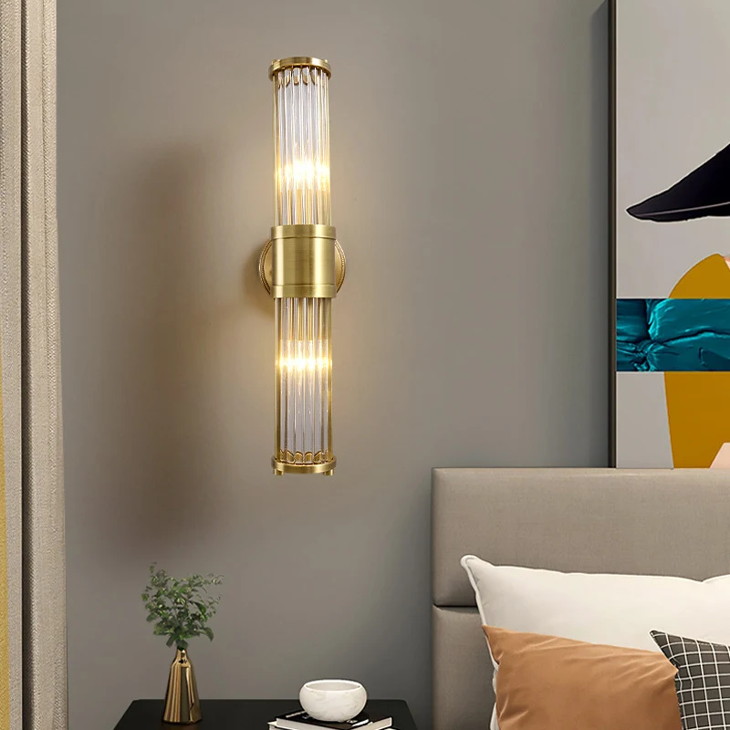 Lampe murale de chevet rétro américaine en cuivre simple pour chambre à coucher Éclairage élégant et facile à installer pour votre chambre.