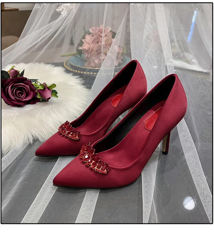 Wedding Shoes Rhinestone Princess Satin Small Size Bridesmaid Champagne Gold Dress Shoes perfect for elegant weddings an