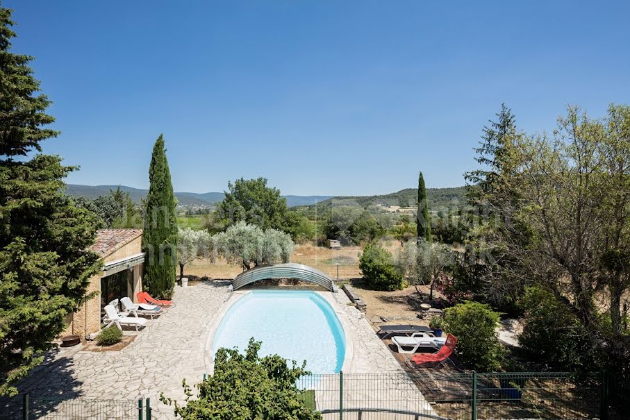 Vente maison 8 pièces 230 m² à Saint-Saturnin-lès-Apt (84490), 1 050 000 €