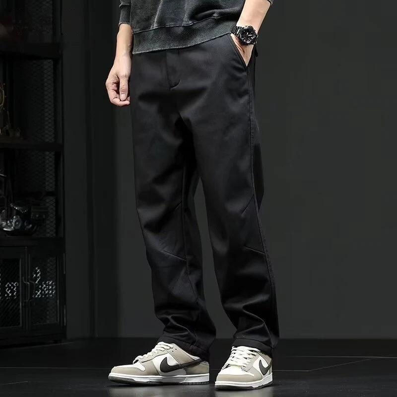 Men's American Style Loose Straight Casual Pants. Comfortable, relaxed-fit trousers perfect for everyday wear. Versatile