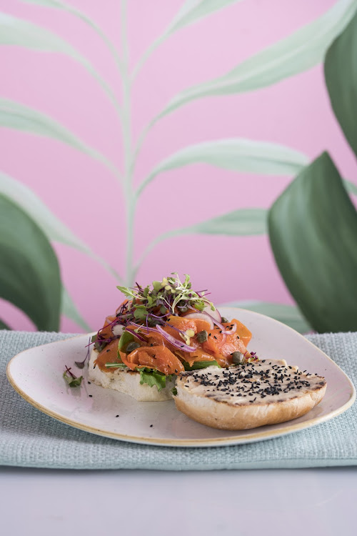 Kaylee's Eatery's pawpaw 'smoked salmon' bagel with cashew 'cream cheese'.