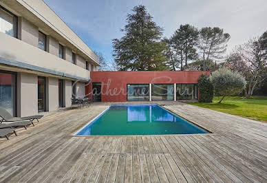 Maison avec piscine et terrasse 18