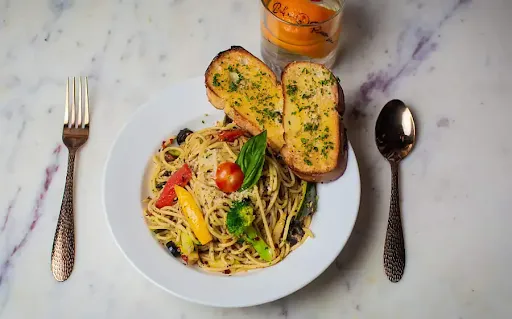 Veg Aglio E Olio Pasta