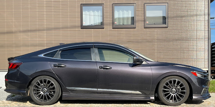 インサイトのインサイトZE4・車高調整・5月もよろしくお願いします・車汚いに関するカスタム事例の投稿画像1枚目