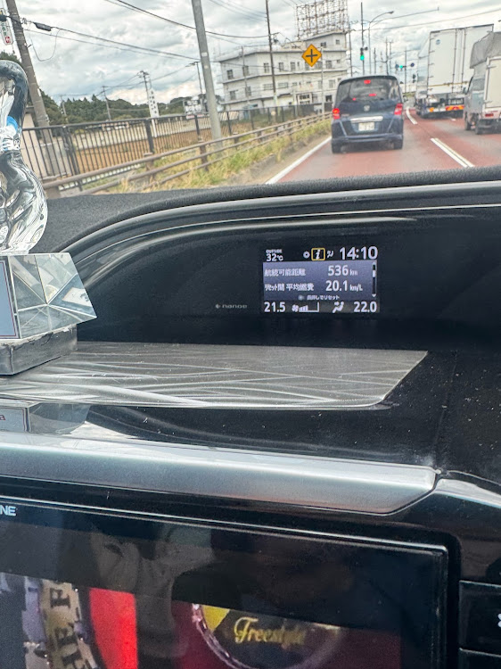 エスクァイアのトヨタの技術を解除・バネ上制振制御を無効に・乗り心地&燃費UP・プチオフの余韻に関するカスタム事例の投稿画像3枚目