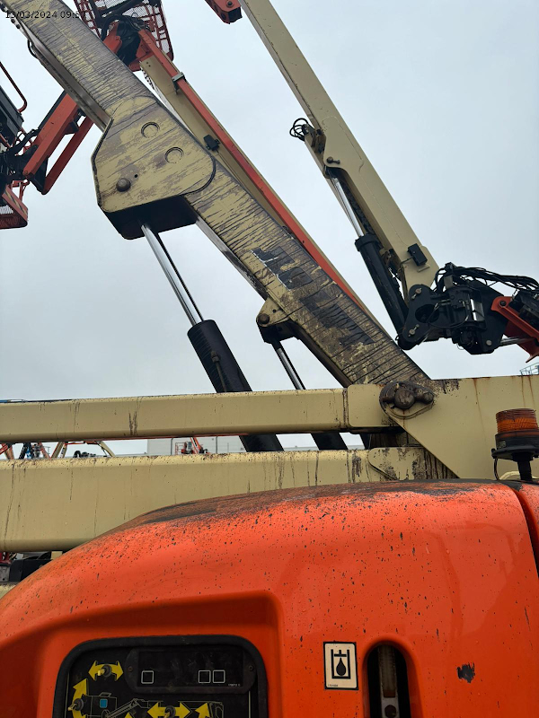 Picture of a JLG 450AJ