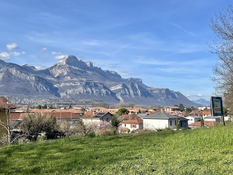 Vente terrain  760 m² à Le Versoud (38420), 315 000 €