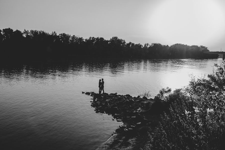 Fotografo di matrimoni Zsolt Sári (zsoltsari). Foto del 28 luglio 2019