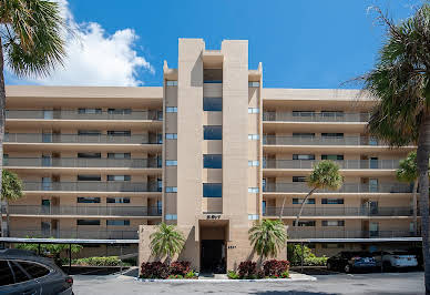 Apartment with pool 8