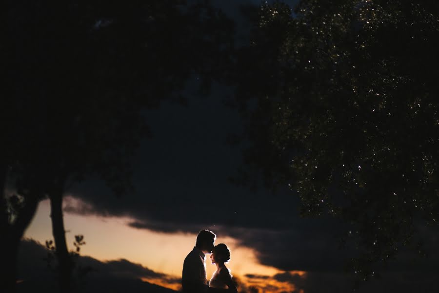 Fotografo di matrimoni Octavian Craciun (octavuss). Foto del 9 marzo 2014