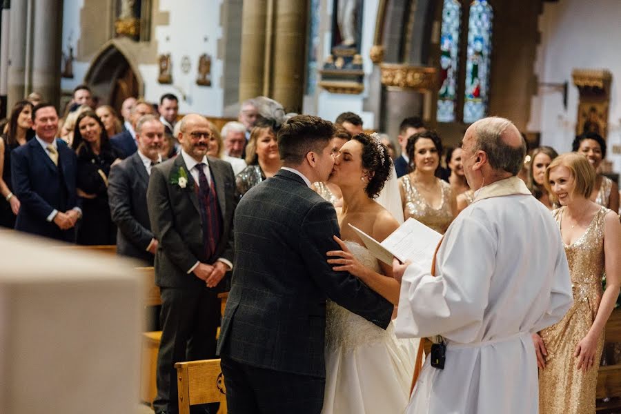 Fotógrafo de casamento Ellie Grace (elliegphotograph). Foto de 2 de julho 2019