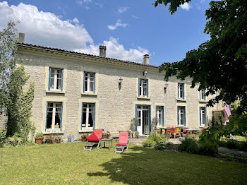 maison à Doeuil-sur-le-Mignon (17)