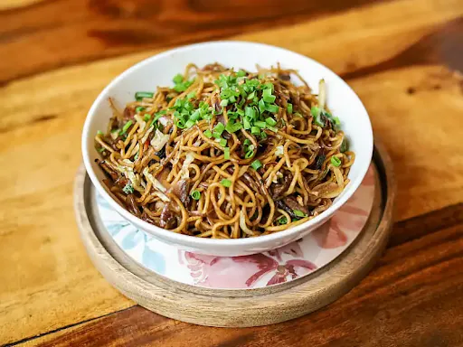 Wok Tossed Shiitake Mushroom Noodles Veg