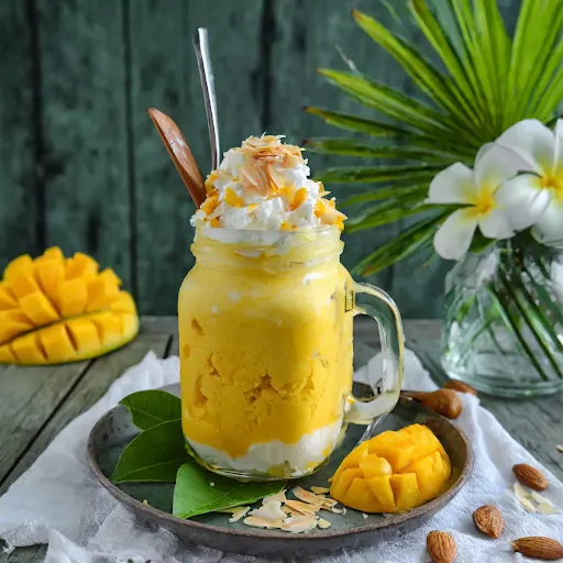 Classic Alphonso Mango Dream Sundae