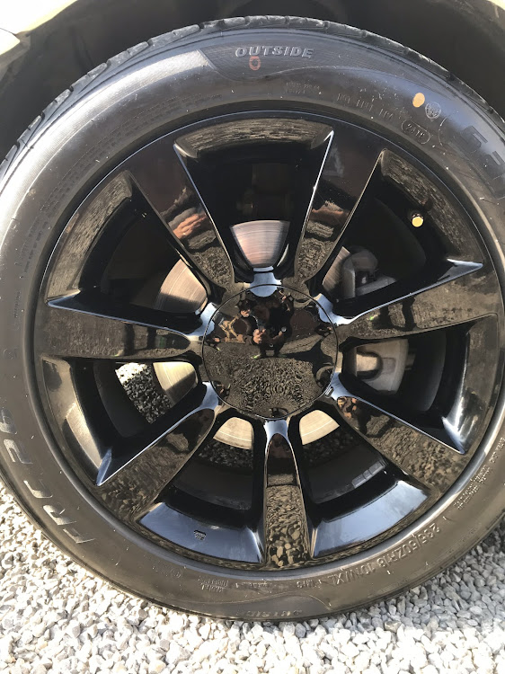 エルグランドの洗車・ヘッドライト磨きに関するカスタム事例の投稿画像5枚目