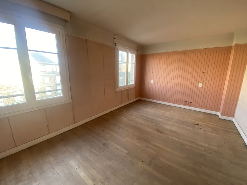 Vente locaux professionnels  150 m² à Vire (14500), 60 000 €