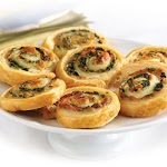 Spinach-Cheese Swirls was pinched from <a href="http://www.recipe.com/spinach-cheese-swirls/" target="_blank">www.recipe.com.</a>