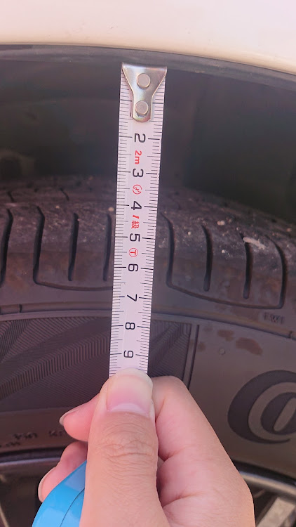 フィットの低そうで低くない少し低い車・リフレッシュに関するカスタム事例の投稿画像2枚目