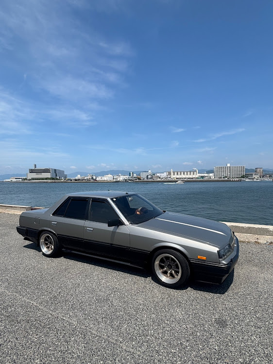 スカイラインのテールランプのこだわり・斜め45度の美学・洗車・水気飛ばしドライブに関するカスタム事例の投稿画像2枚目
